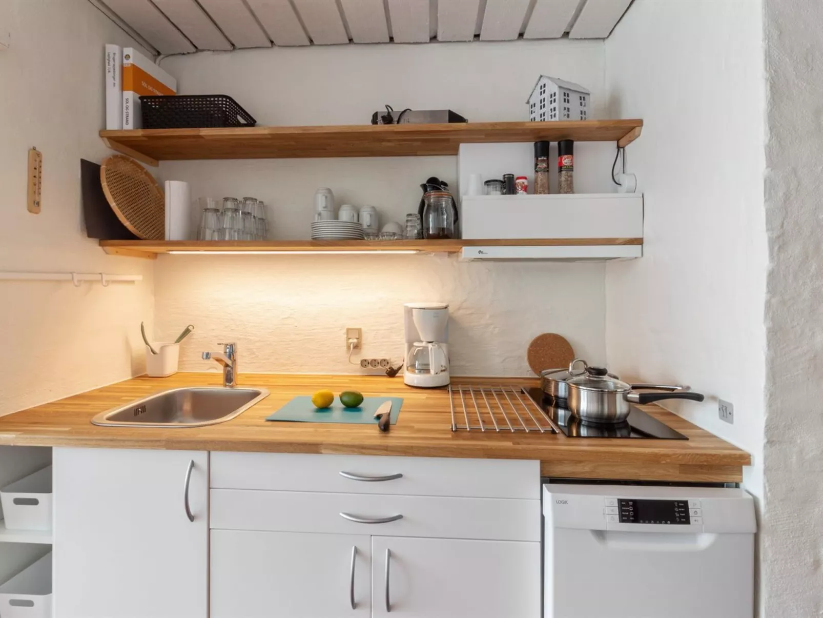 "Laris" - 150m from the sea-Inside