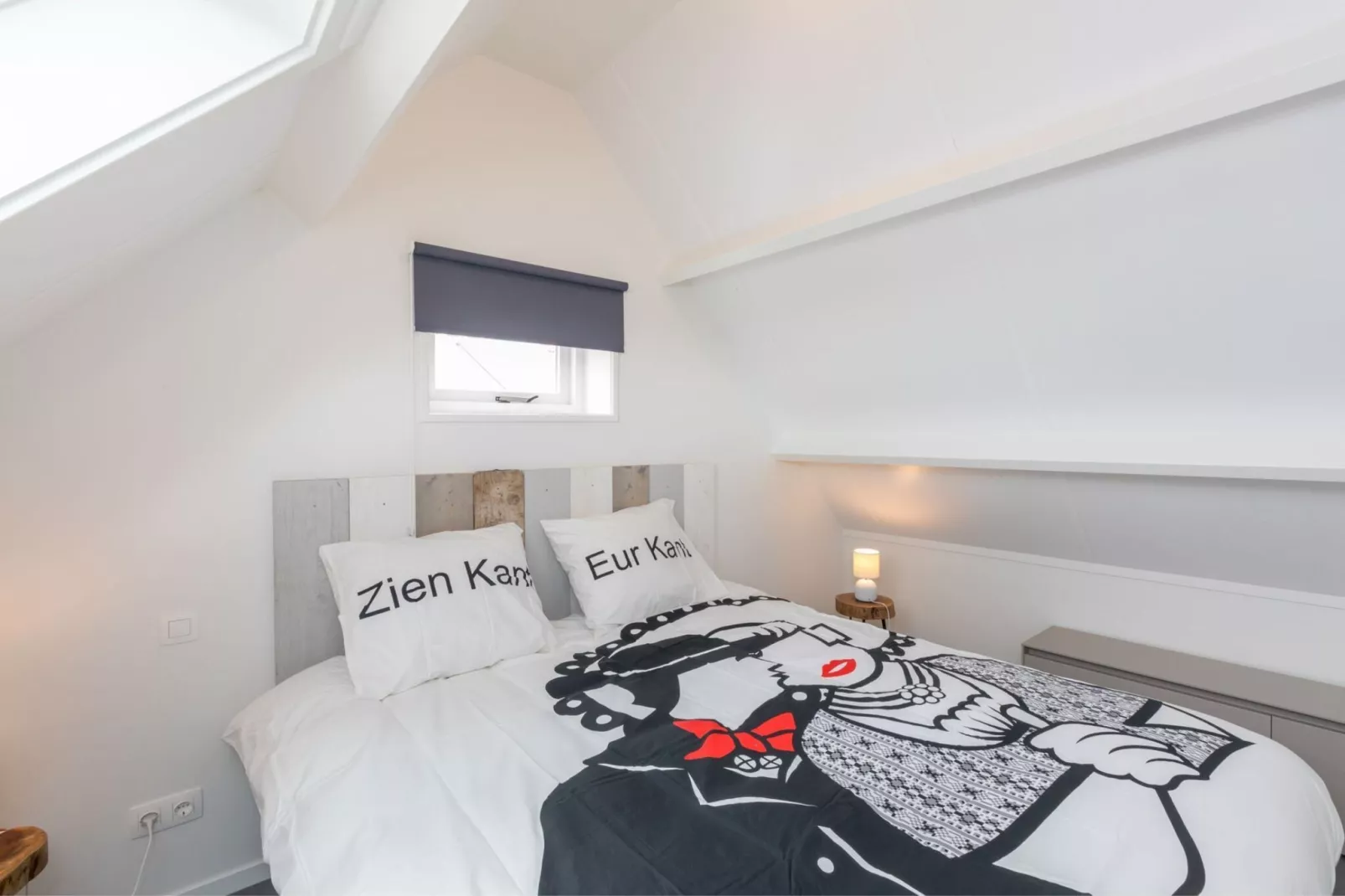 Vakantiehuis Groeneweg 3 'Jikkemien-Bedroom