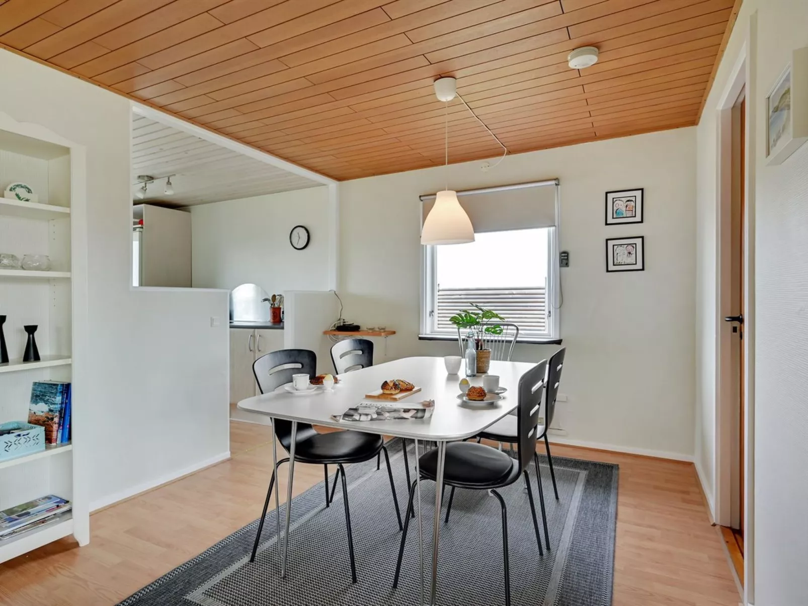 "Holmger" - 500m from the sea-Inside