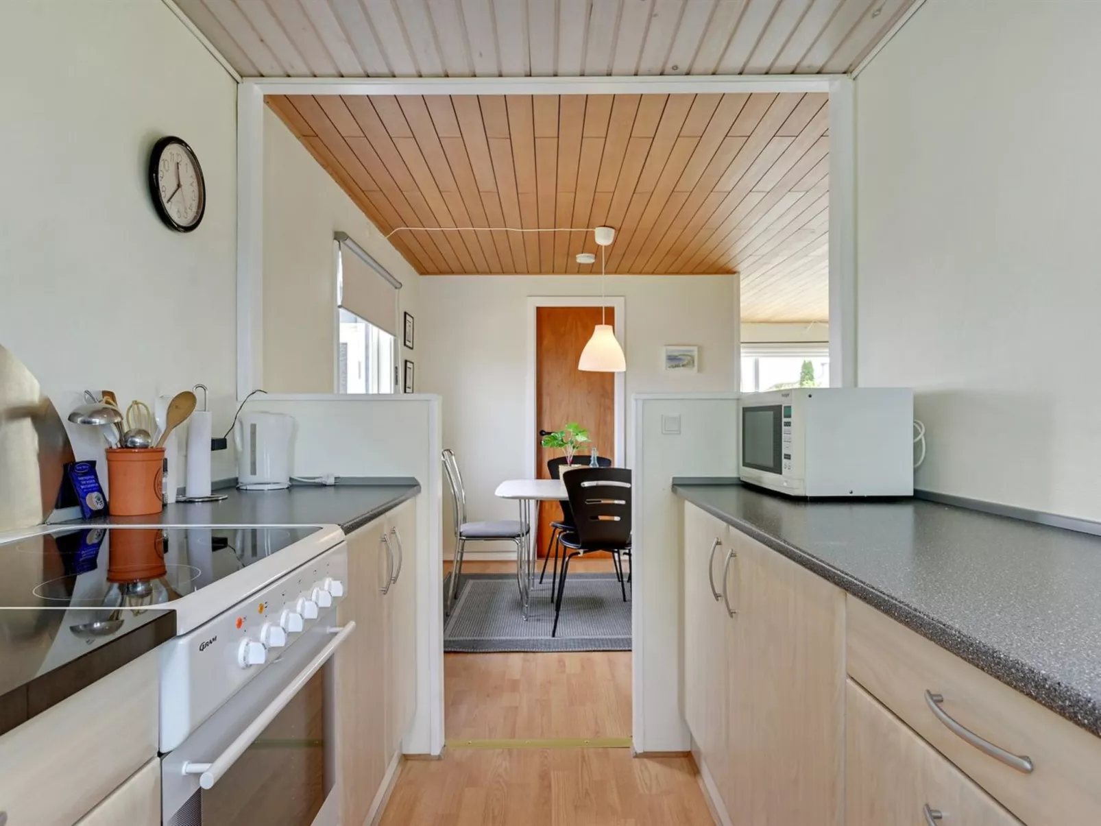"Holmger" - 500m from the sea-Inside