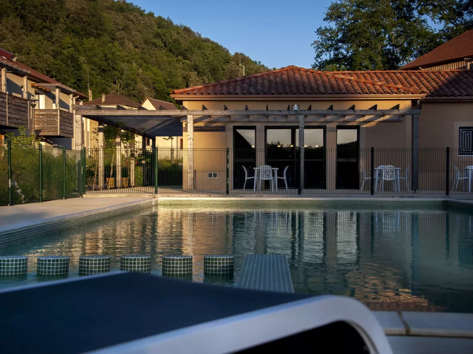Les Clos du Rocher-Outside
