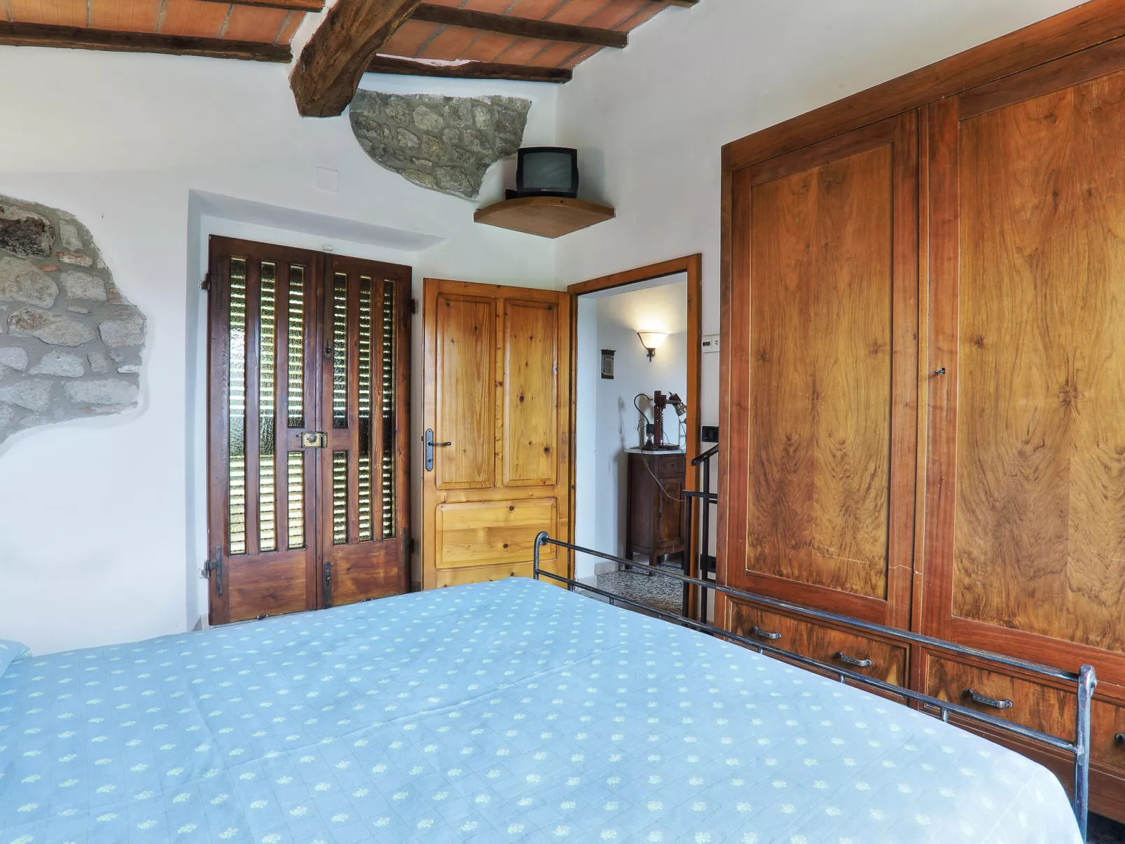 Casale Ulisse-Inside