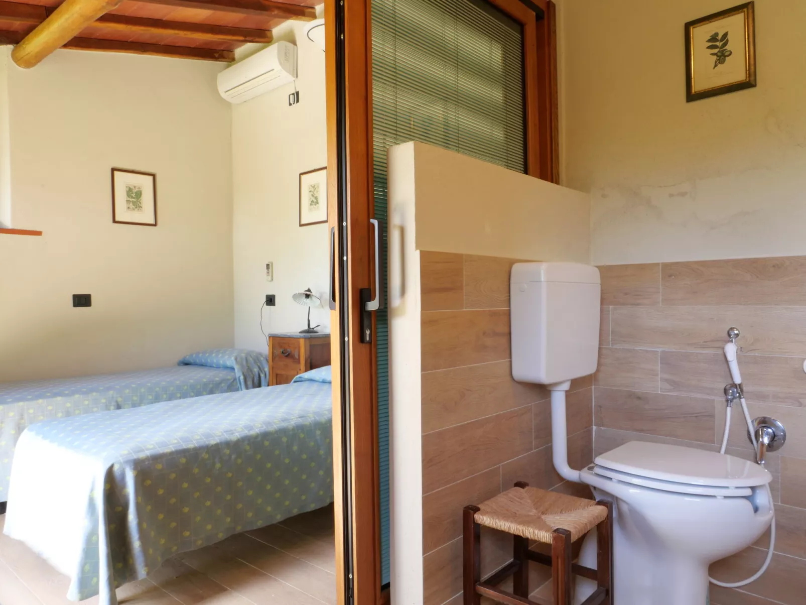 Casale Ulisse-Inside