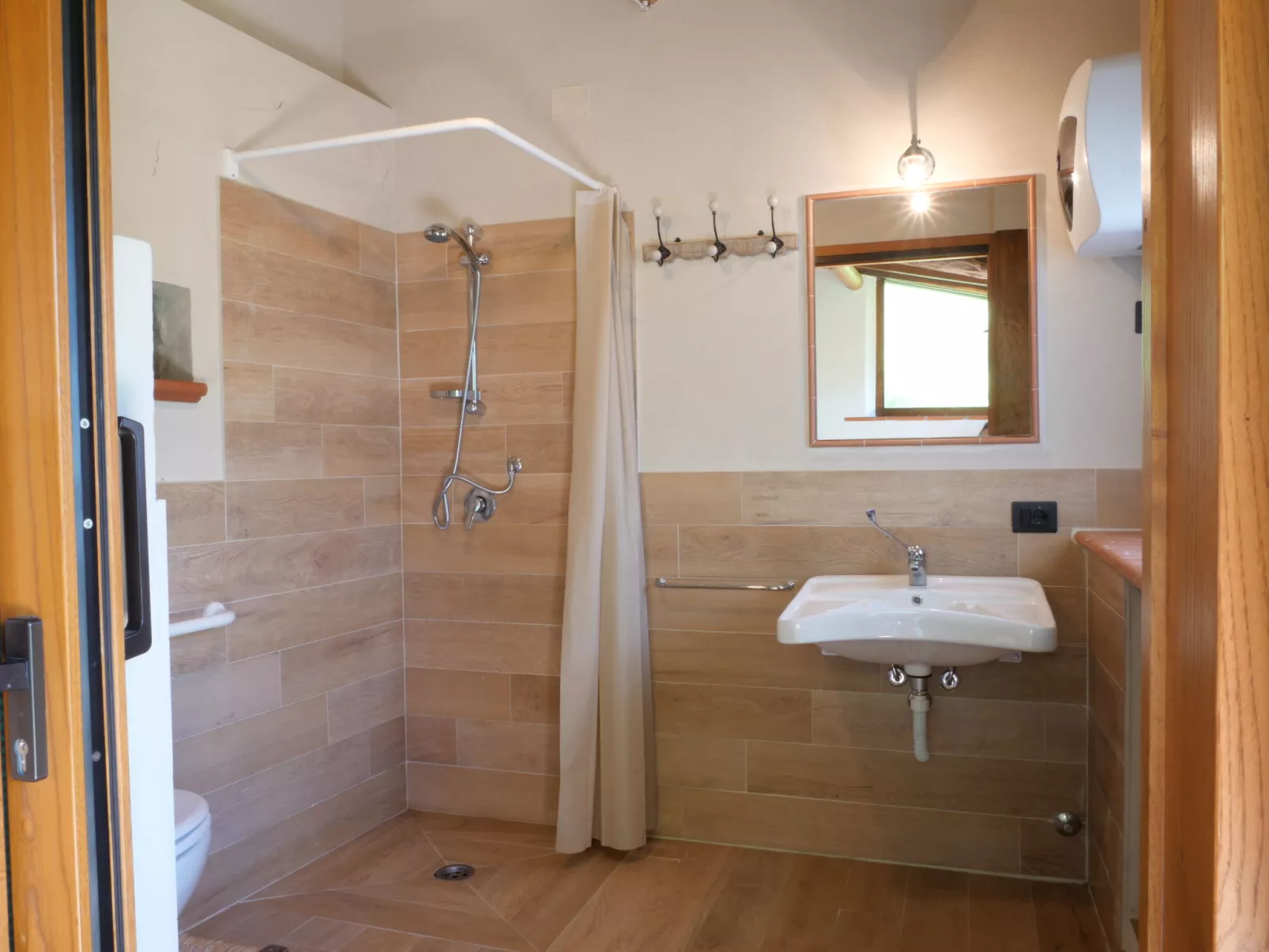 Casale Ulisse-Inside