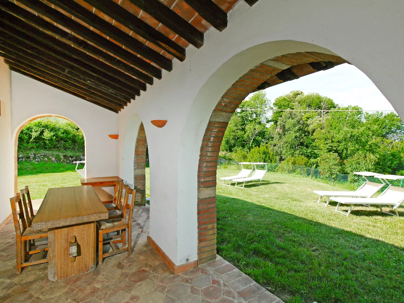 Casale Fonte-Outside