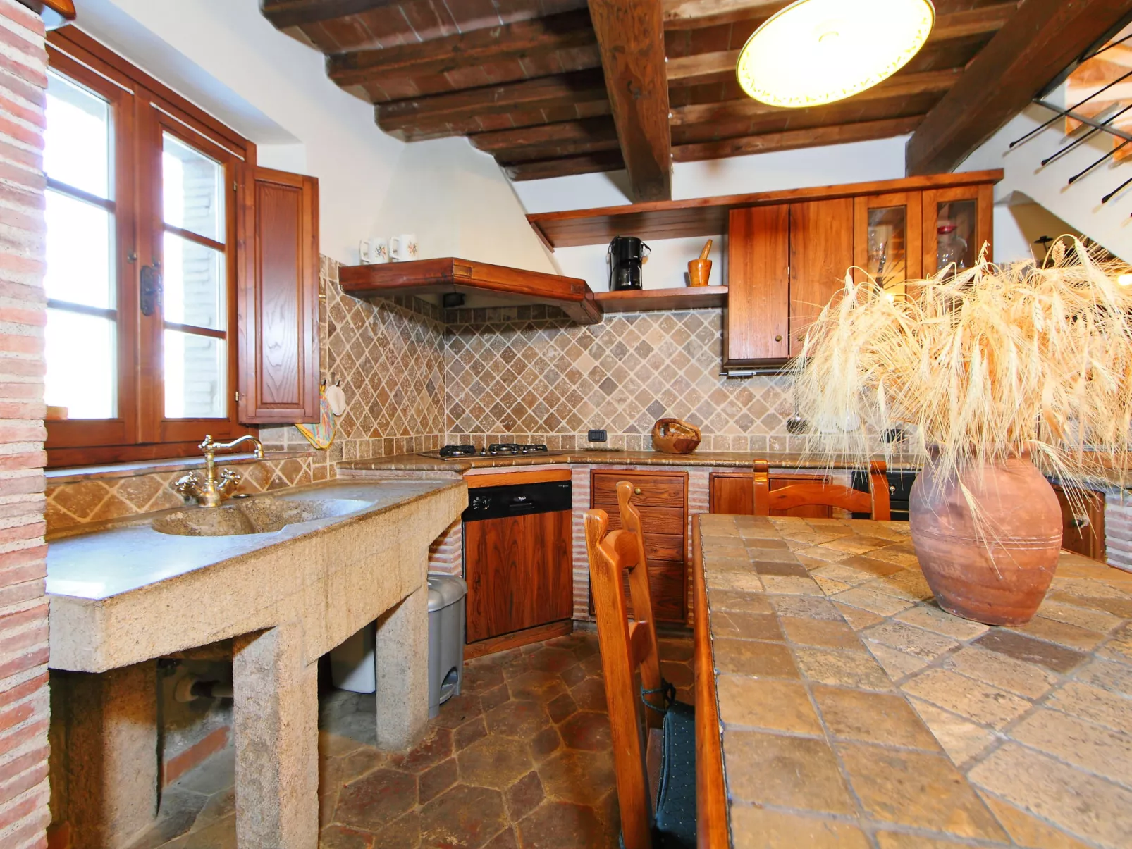 Casale Fonte-Inside