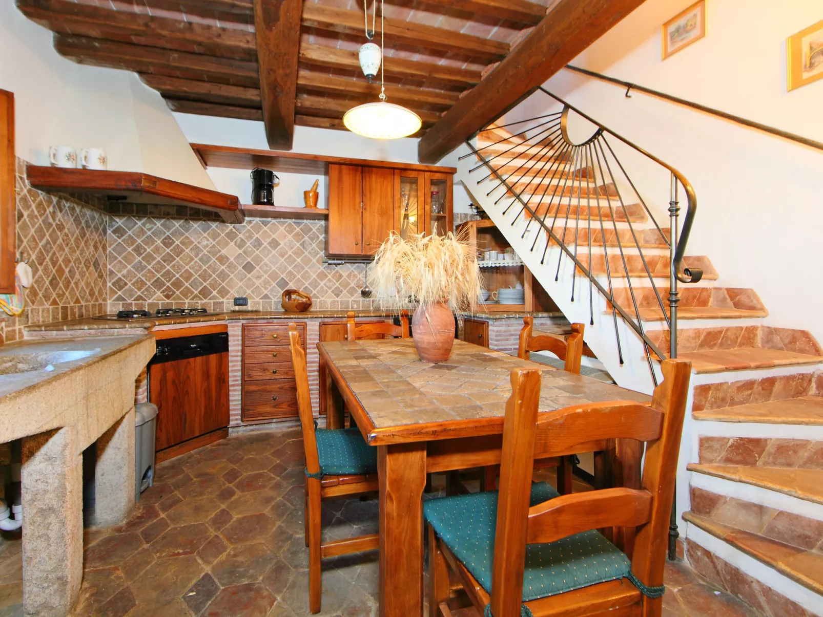 Casale Fonte-Inside