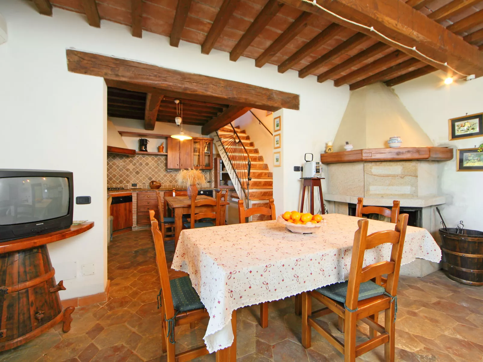 Casale Fonte-Inside
