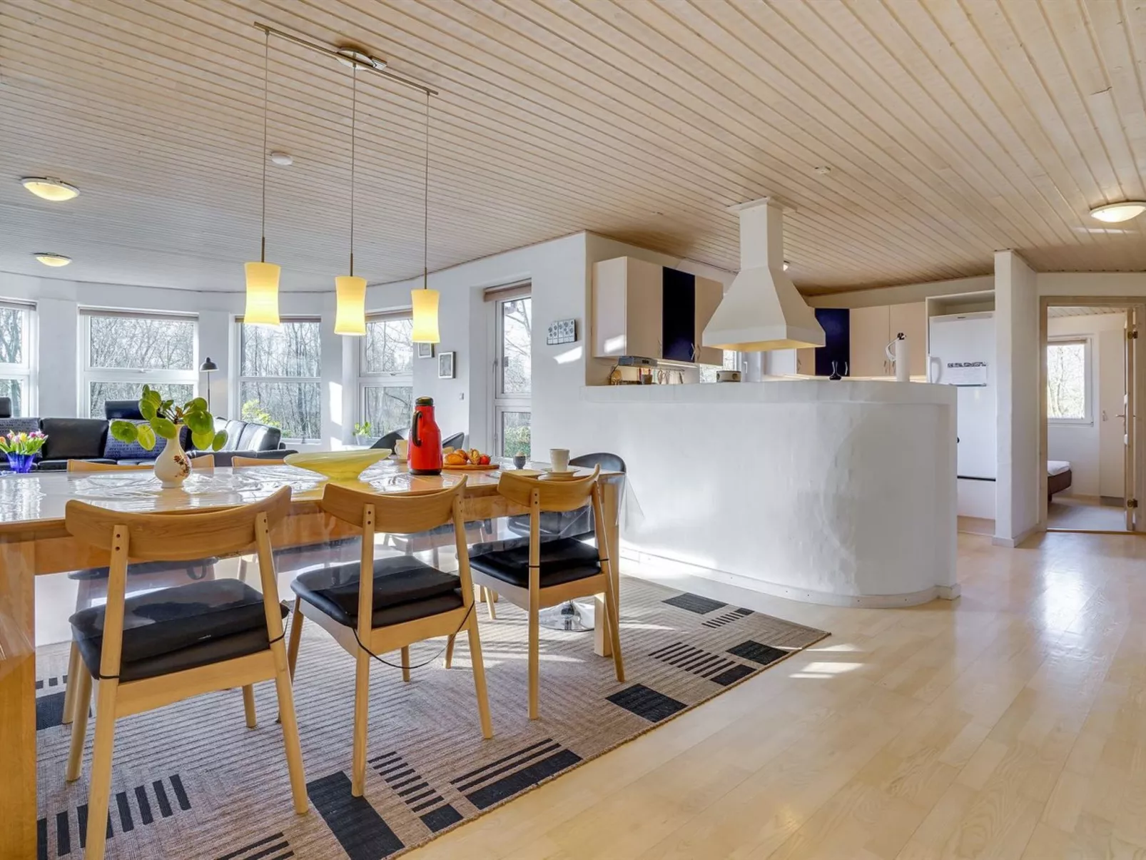"Wyatt" - 30km from the sea-Inside