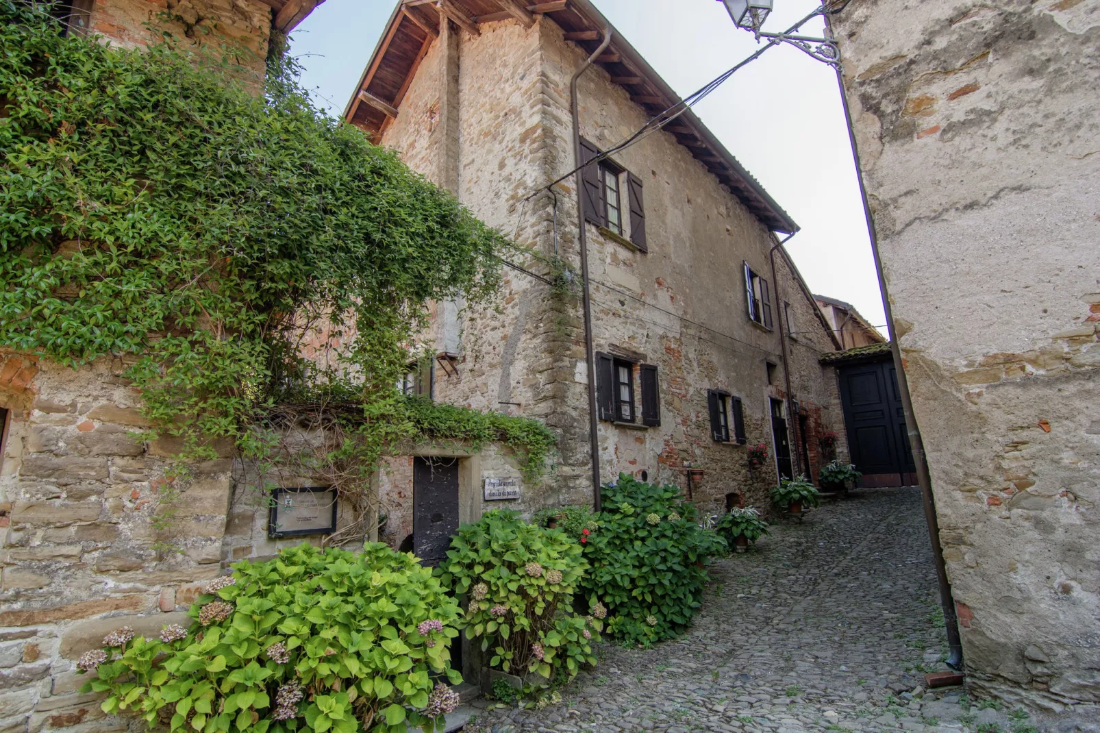 Nobile-Exterior summer