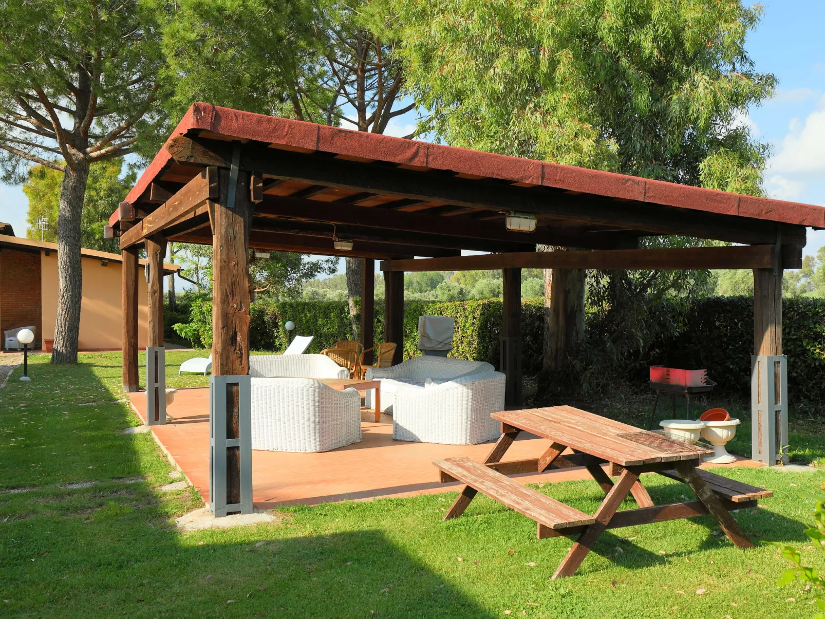 Le Capanne I-Outside