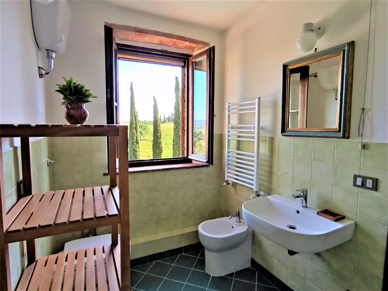 Cipresso-Inside
