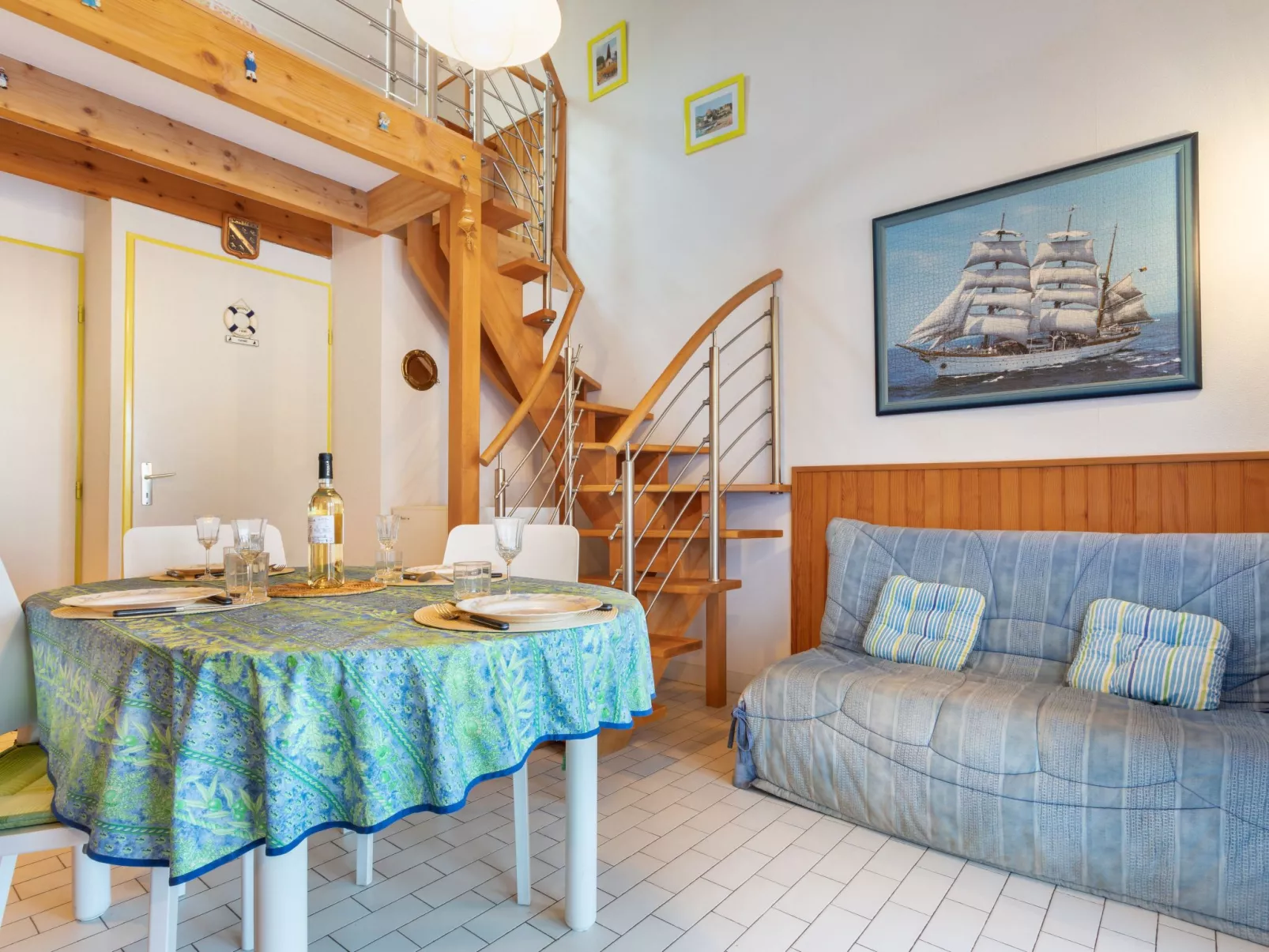 Le Hameau du Port-Inside