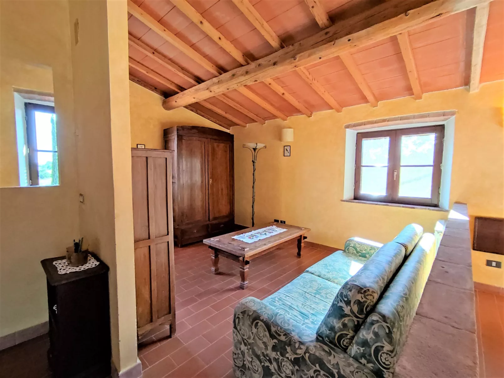 Cipresso-Inside