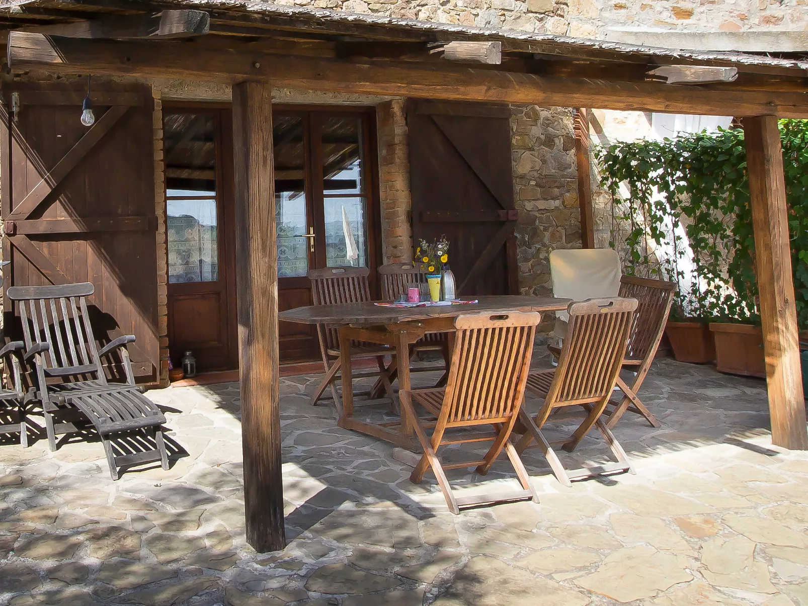 Cipresso-Outside