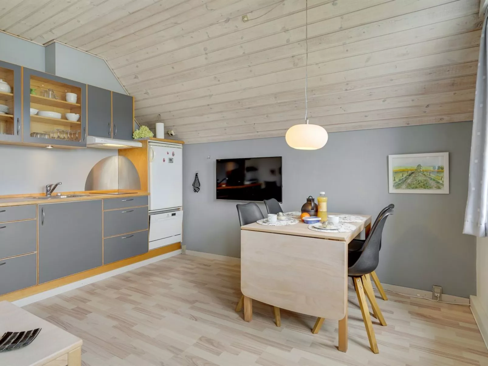 "Reimund" - 2.3km from the sea-Inside