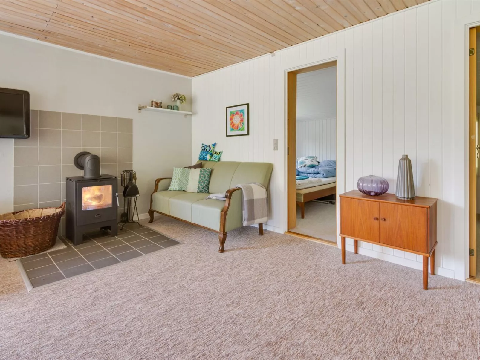 "Fergie" - 400m from the sea-Inside