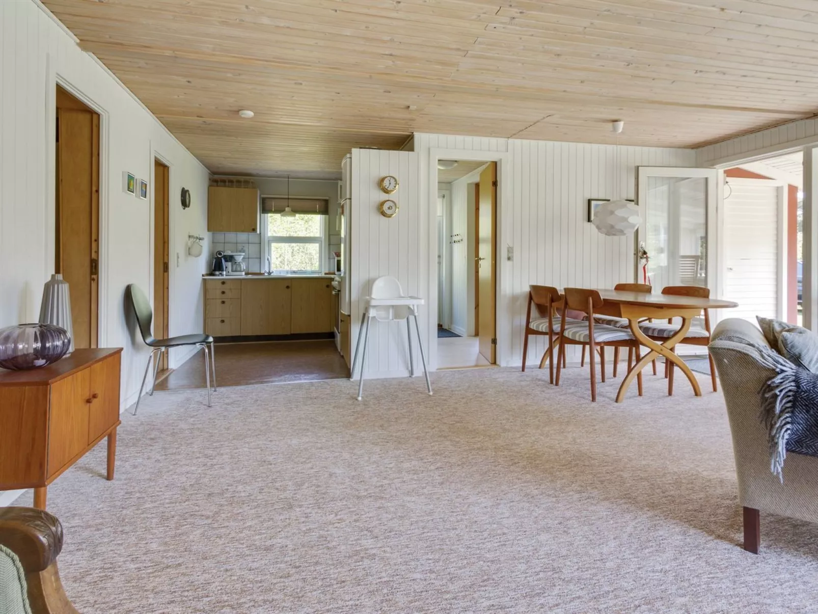 "Fergie" - 400m from the sea-Inside