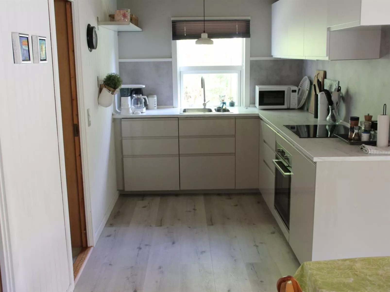 "Fergie" - 400m from the sea-Inside