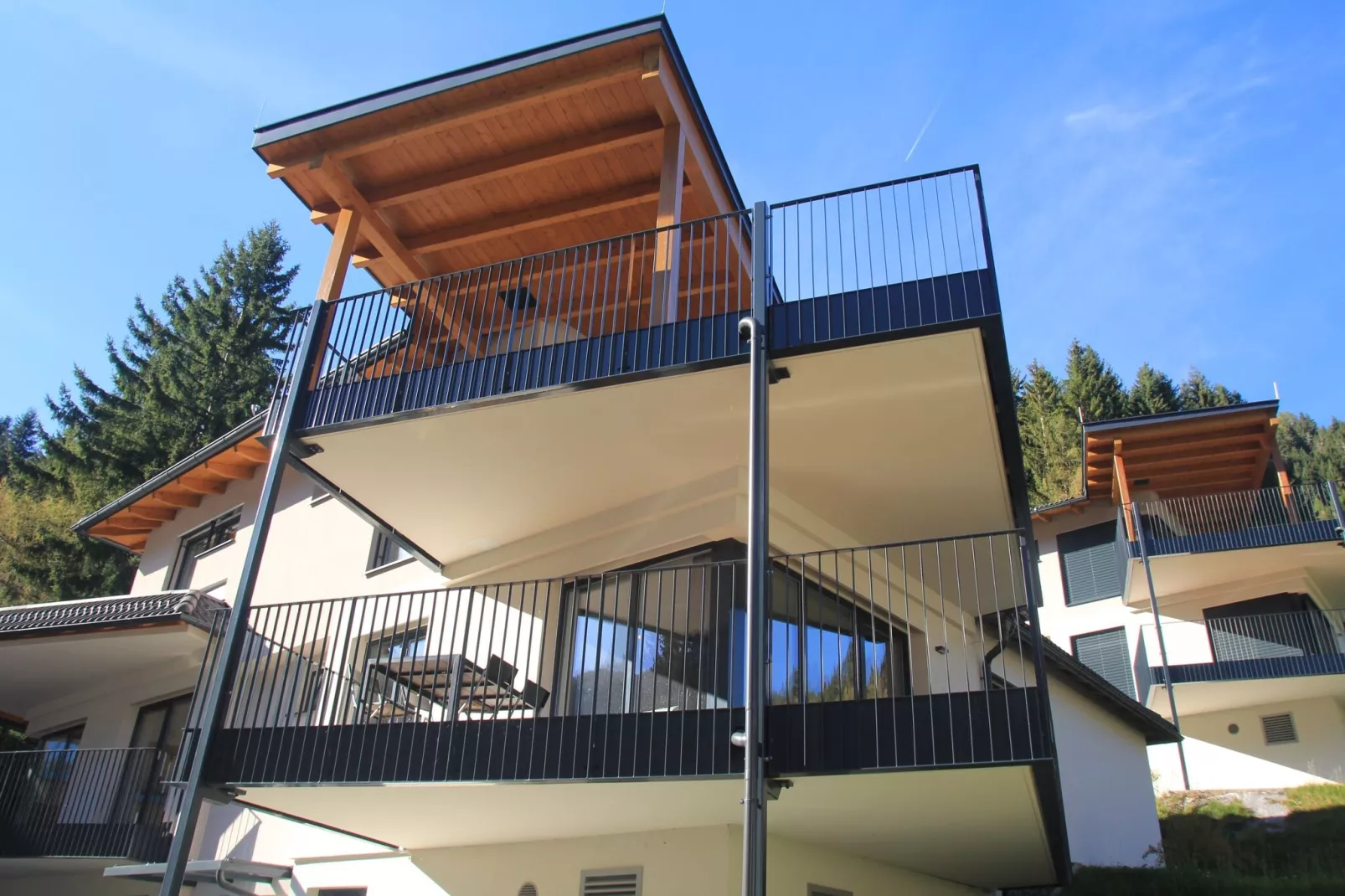 Apartment Mountain View-Exterior summer