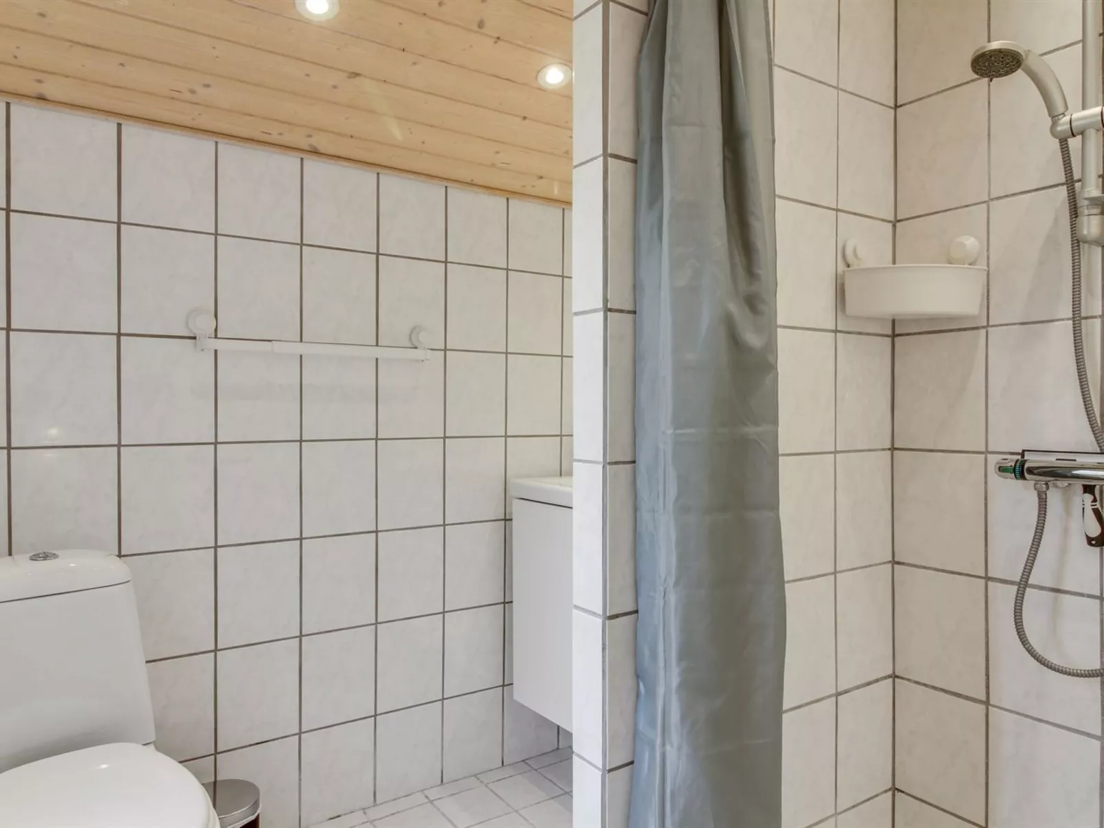"Selgen" - 600m from the sea-Inside