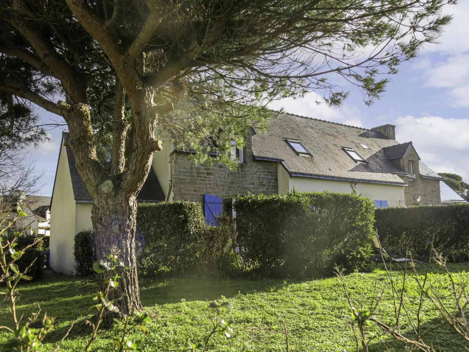 Charme des Govelins-Outside