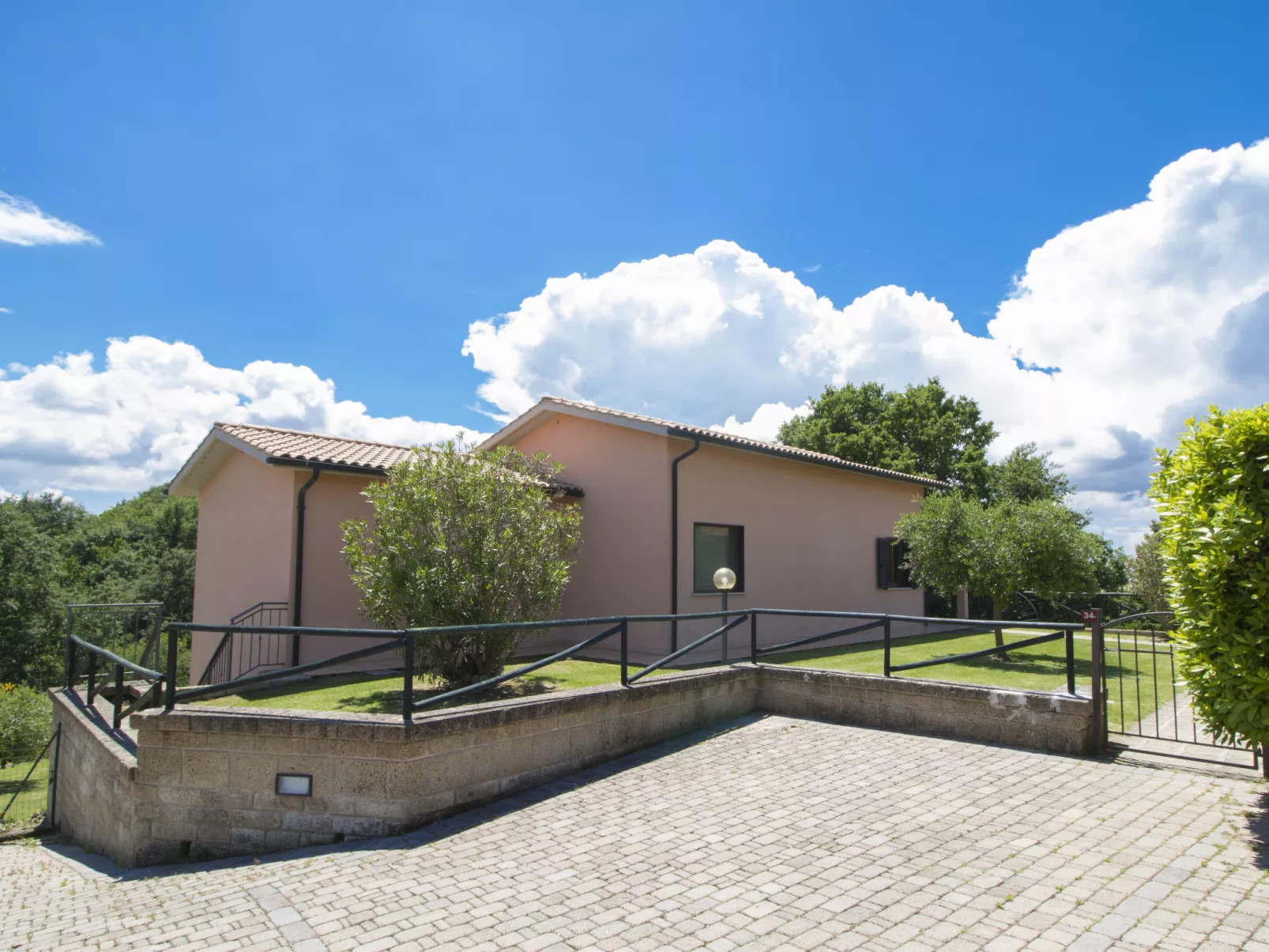 Thermae Villa 34-Outside