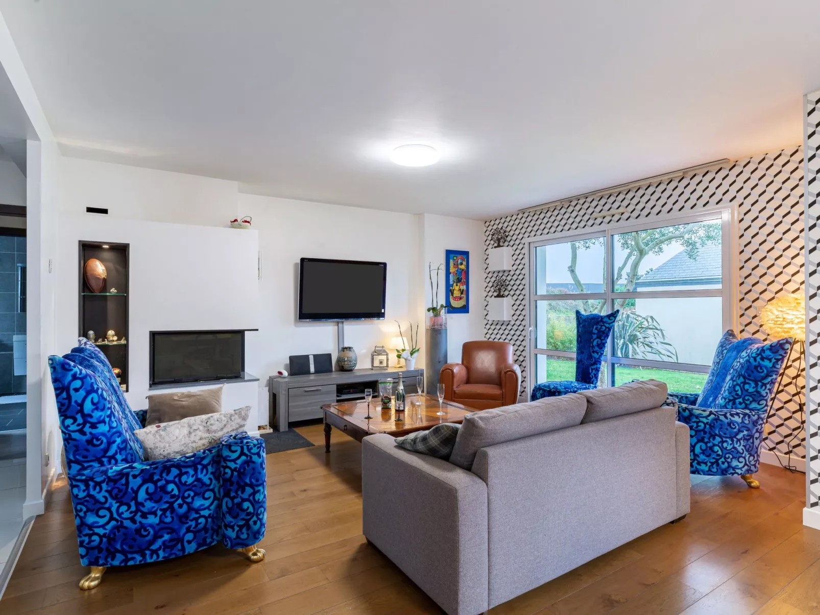 Le Clos Velin-Inside