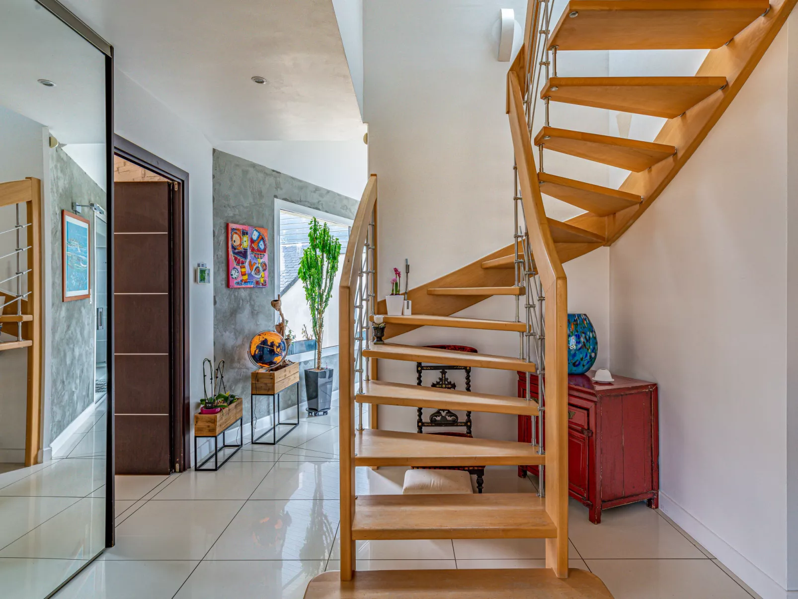 Le Clos Velin-Inside