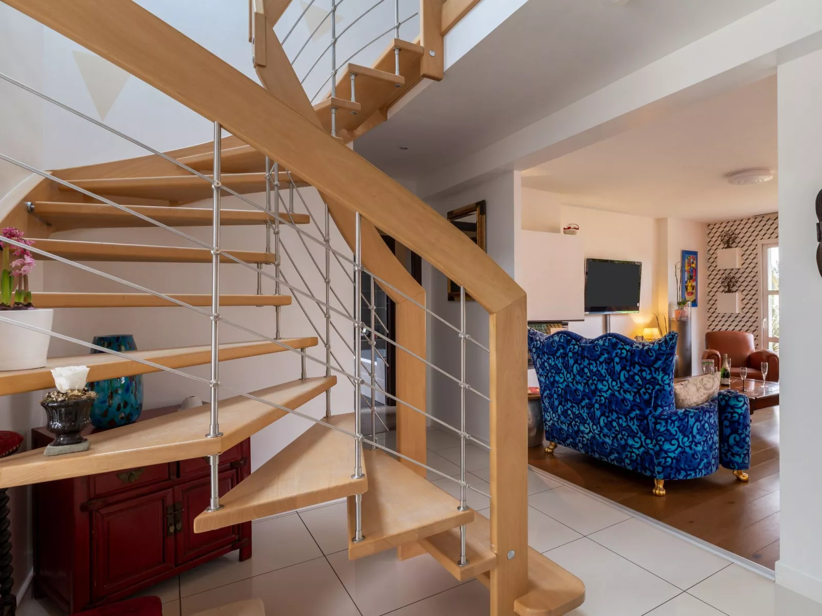 Le Clos Velin-Inside