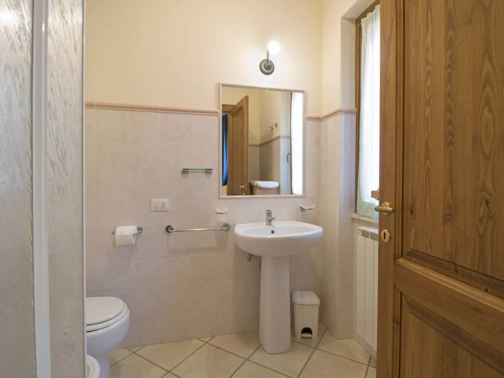 Thermae Apartment 14-Inside