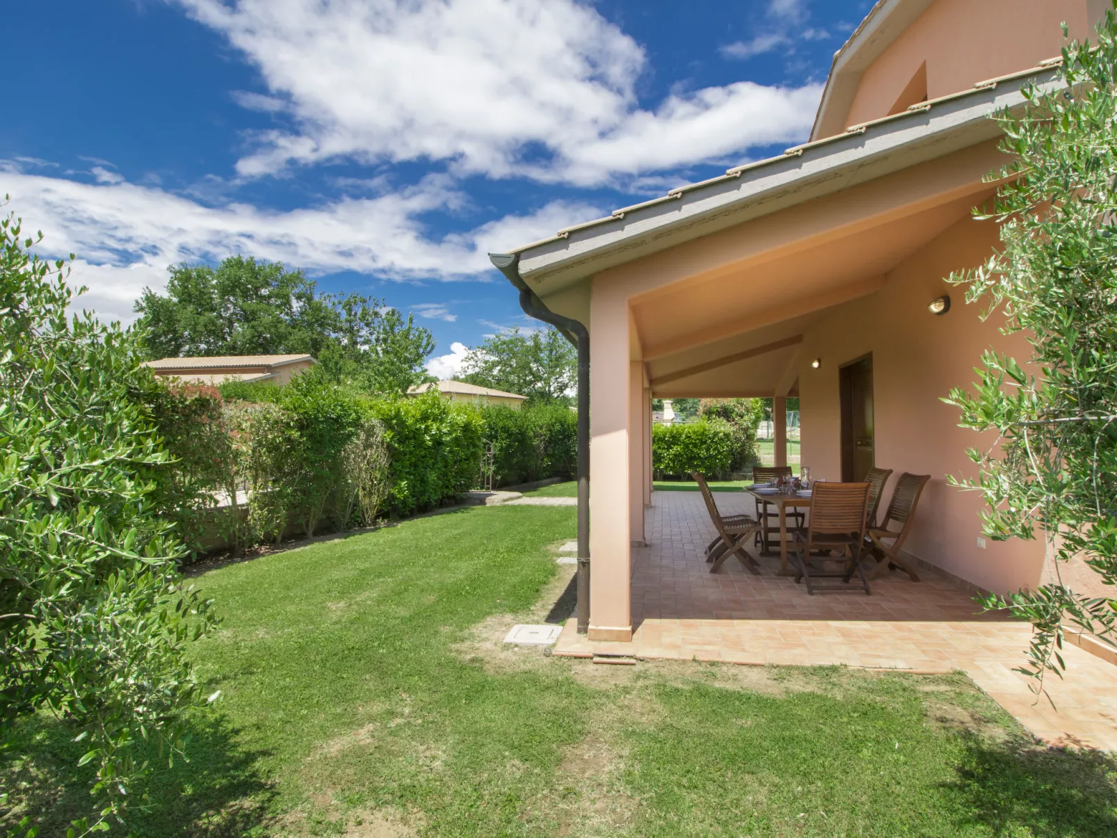Thermae Villa 36-Draußen