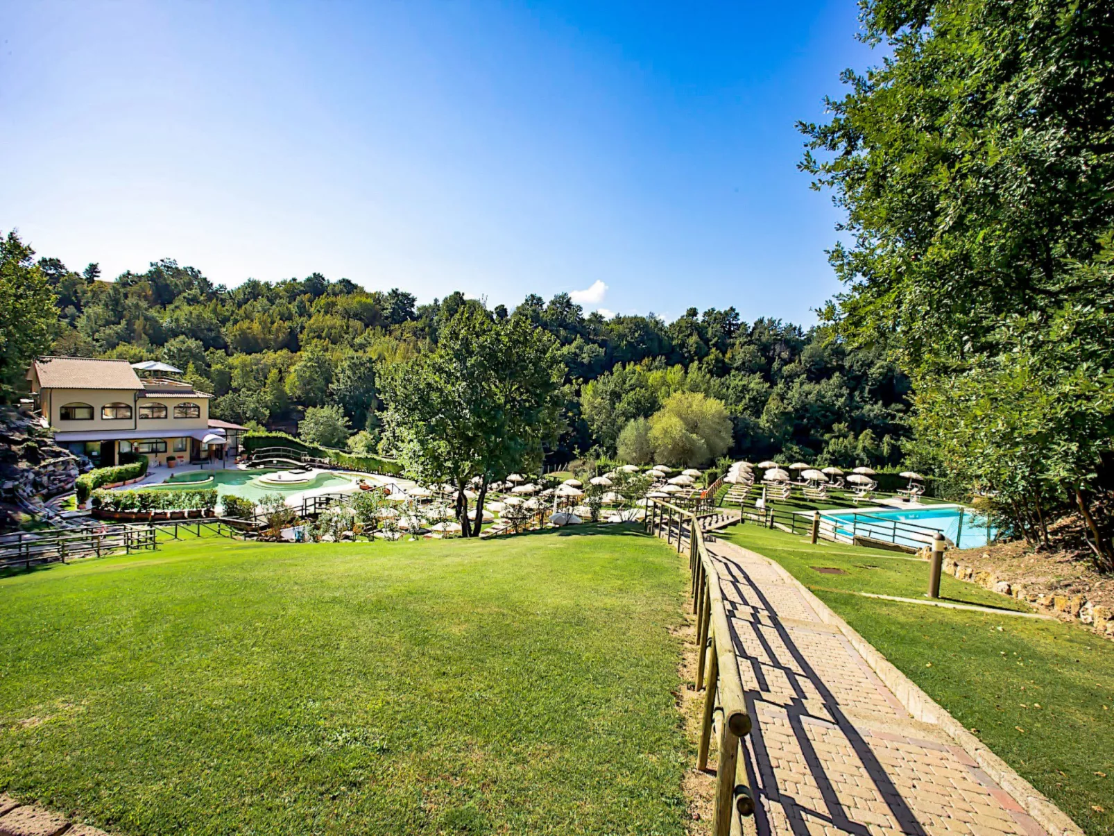 Thermae Villa 36-Draußen