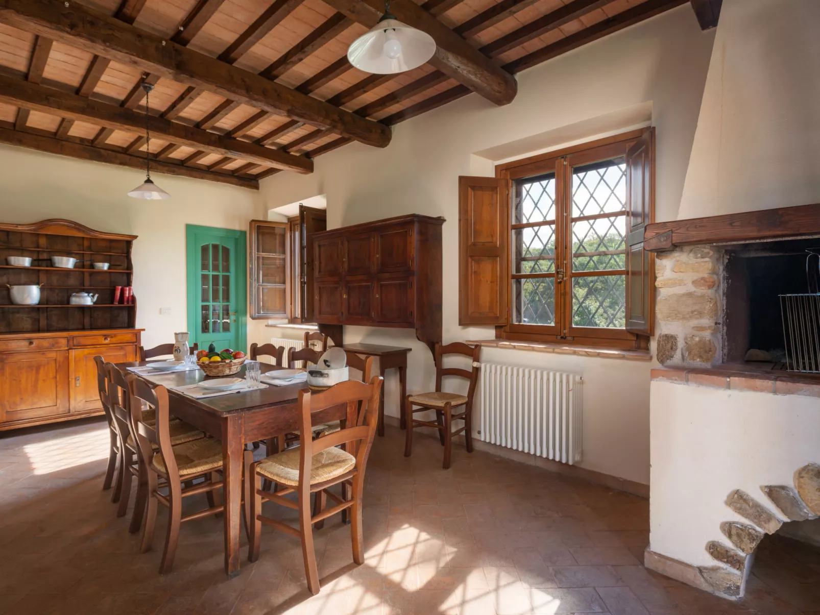 Poggio Campana-Inside