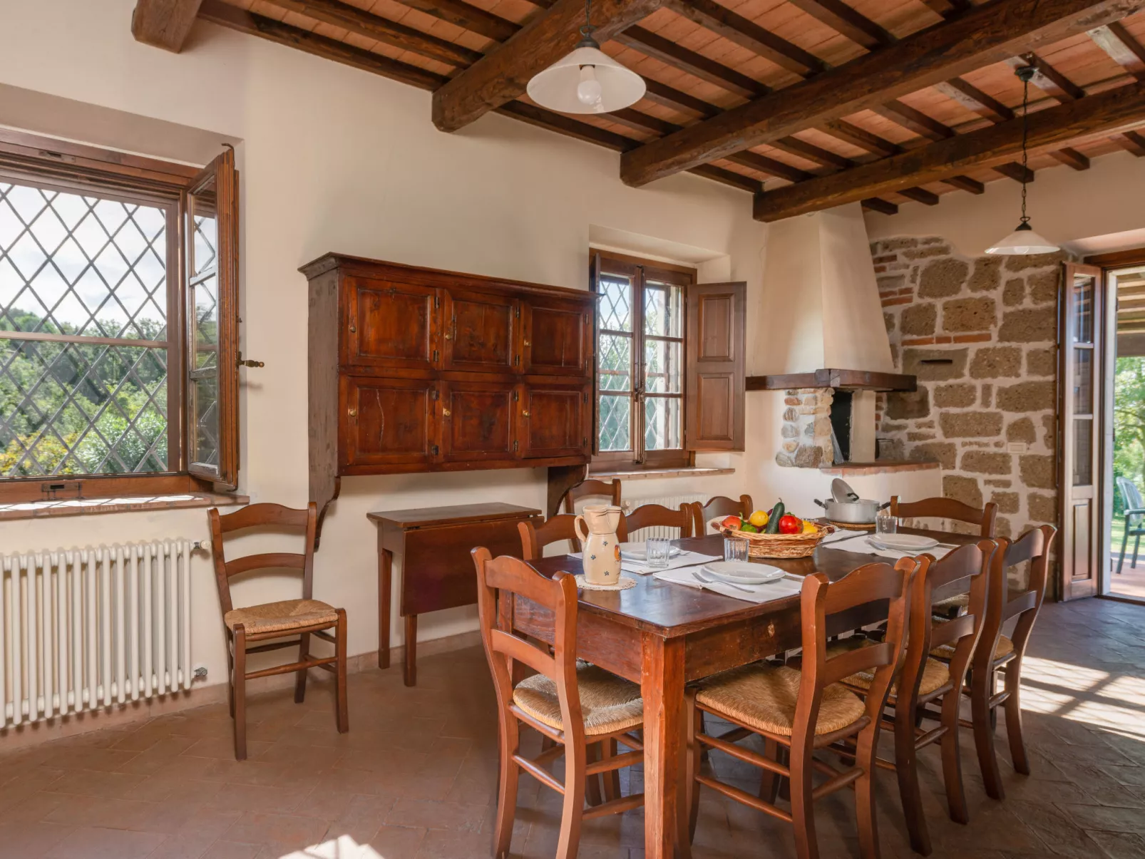 Poggio Campana-Inside