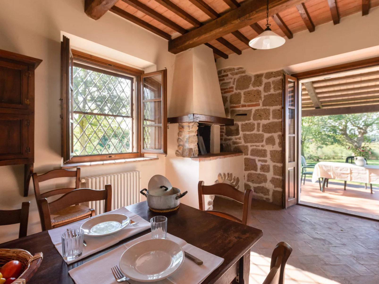 Poggio Campana-Inside