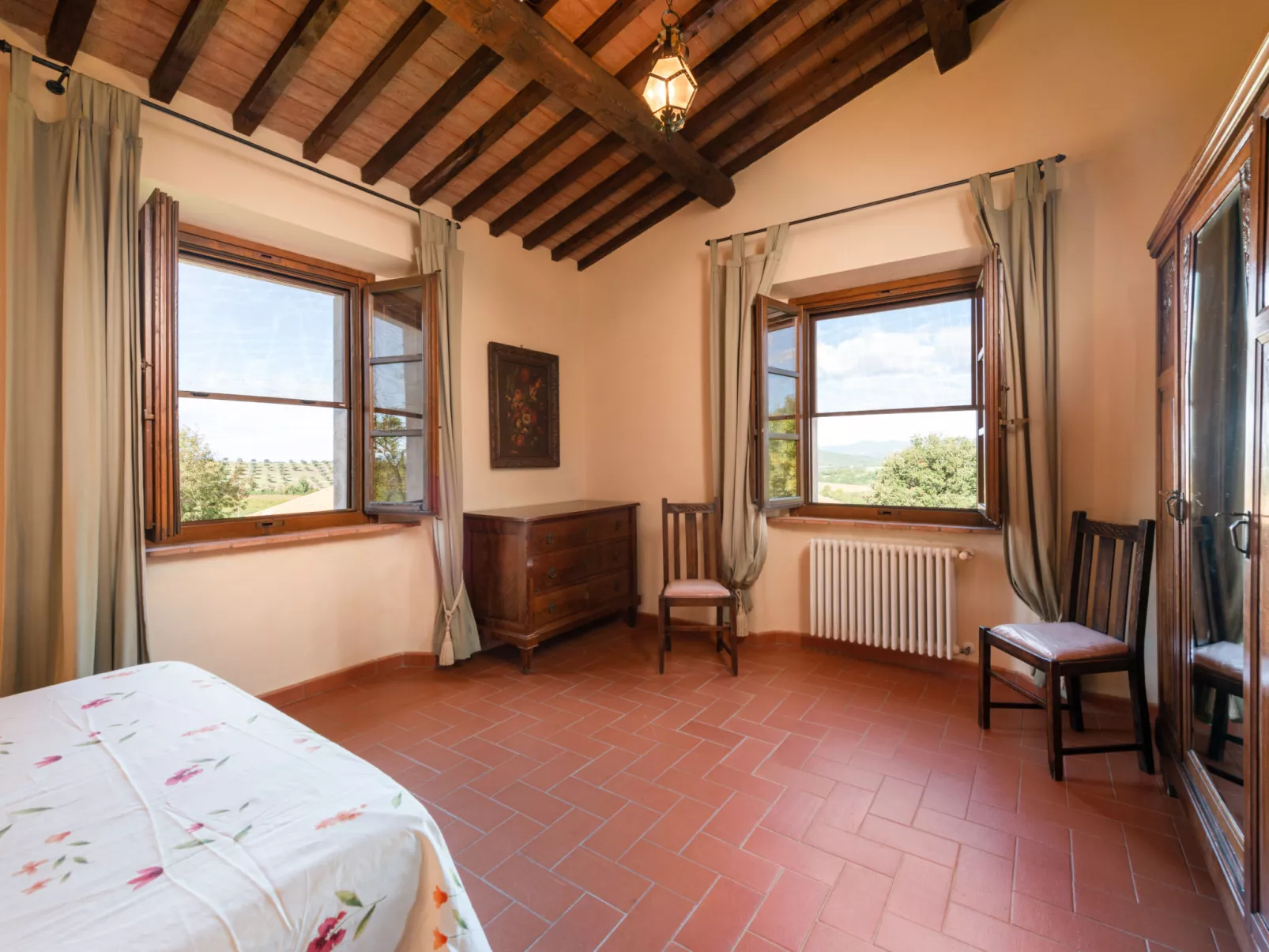 Poggio Campana-Inside
