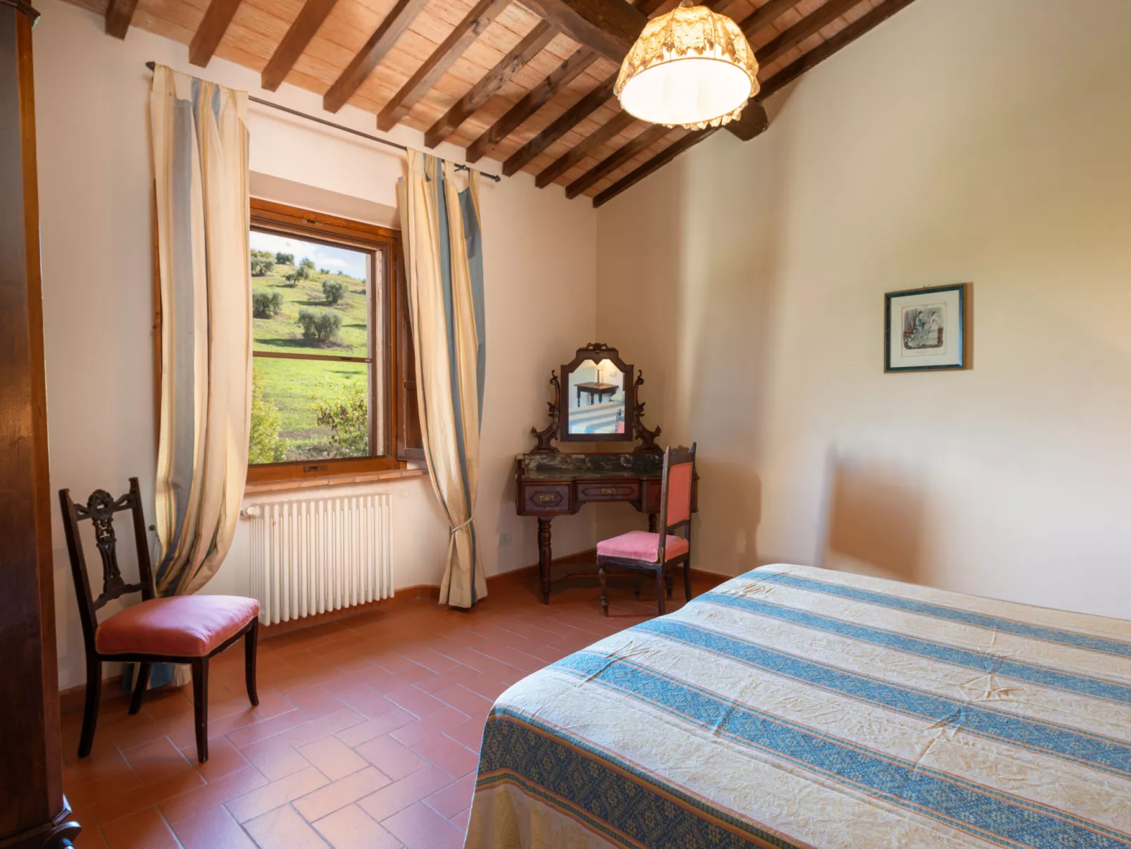 Poggio Campana-Inside