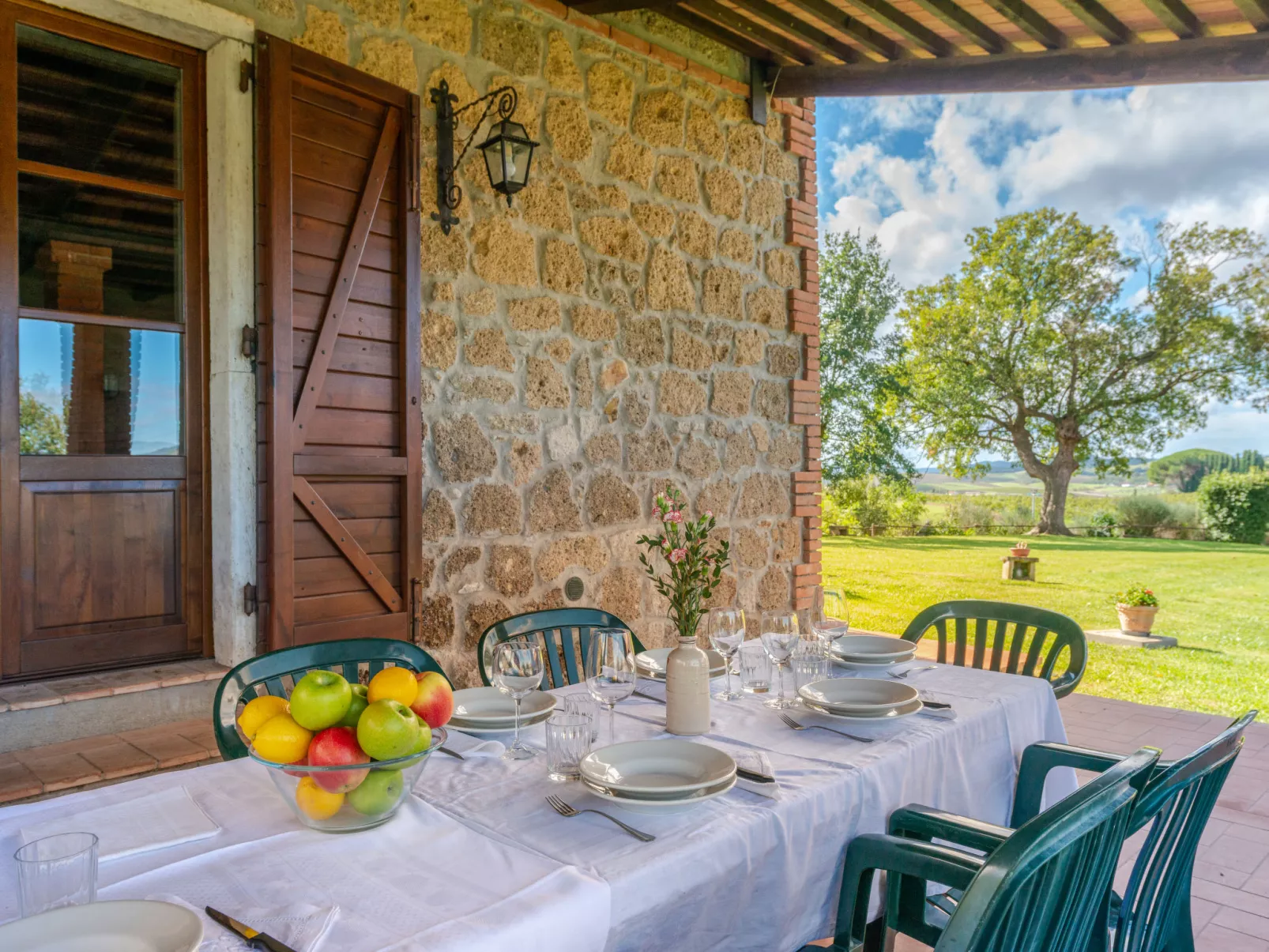 Poggio Campana-Outside