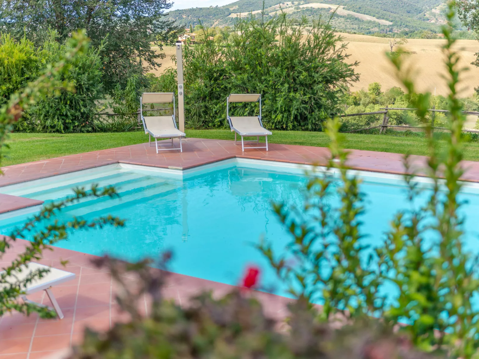 Poggio Campana-Outside