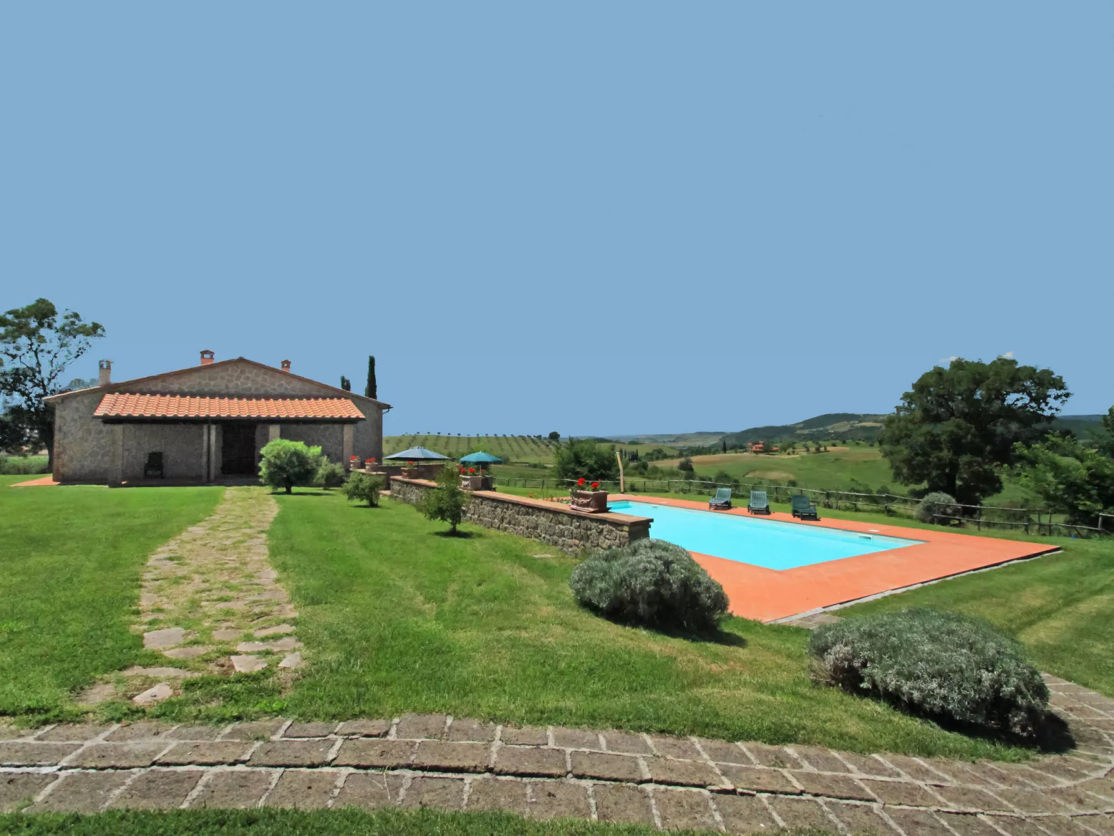 Poggio Campana-Outside