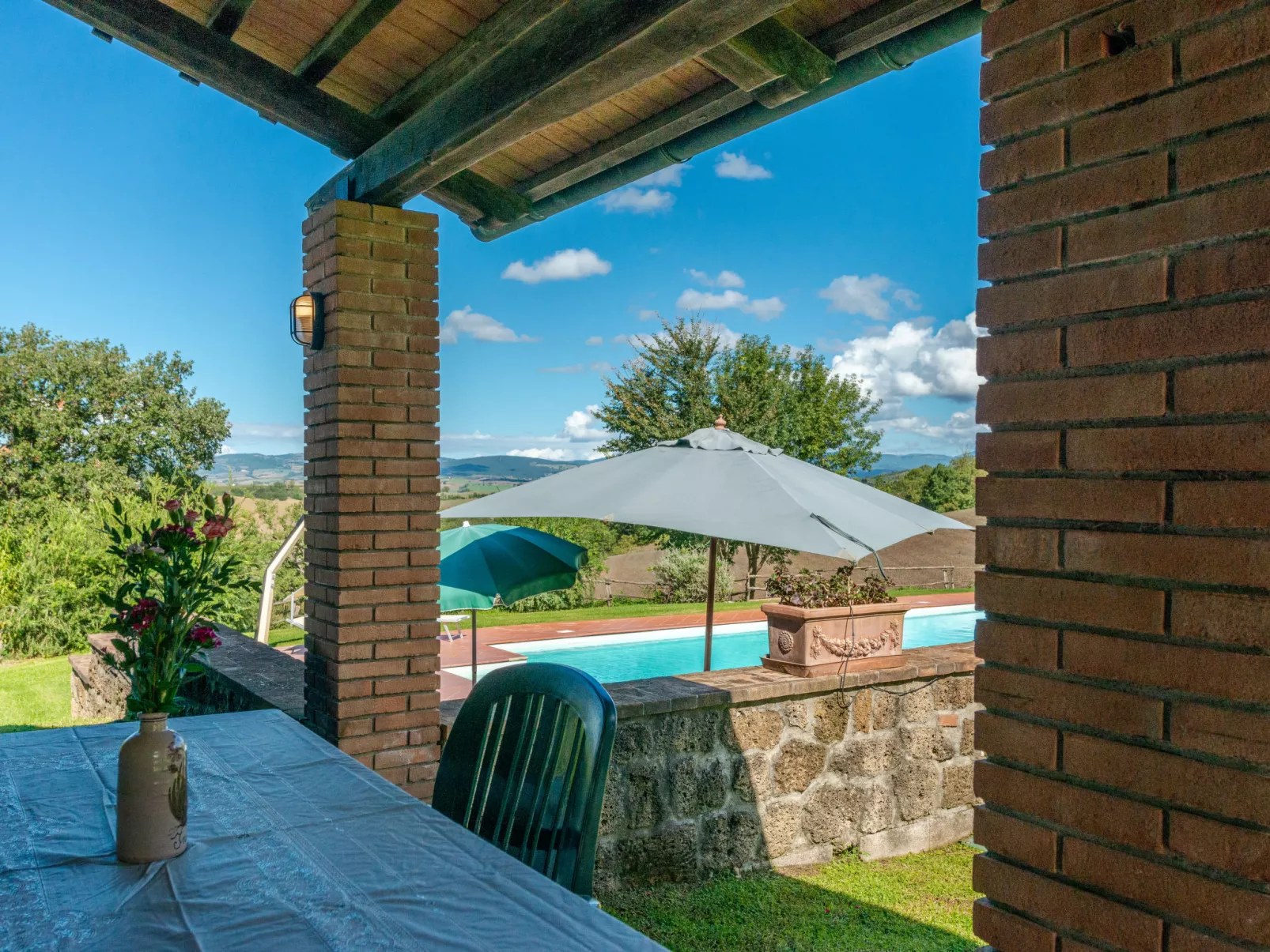 Poggio Campana-Outside