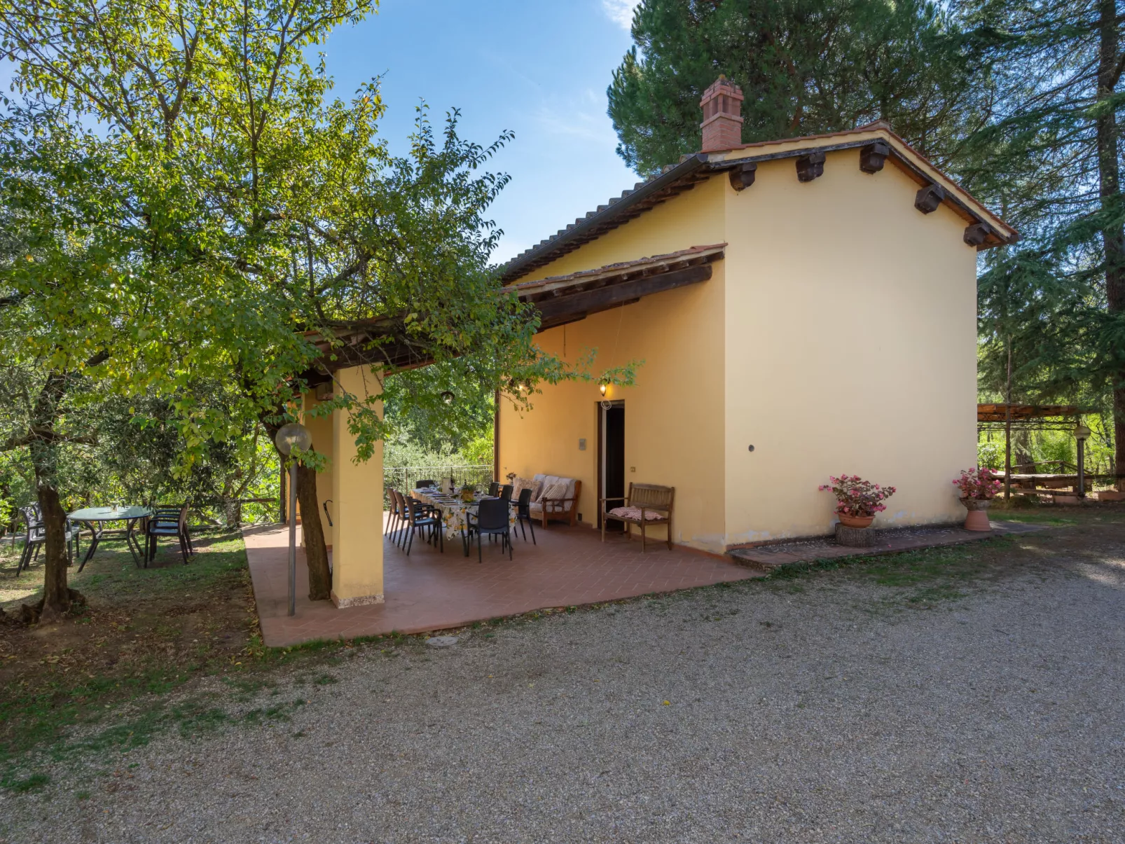 Poggio Cuccule-Outside