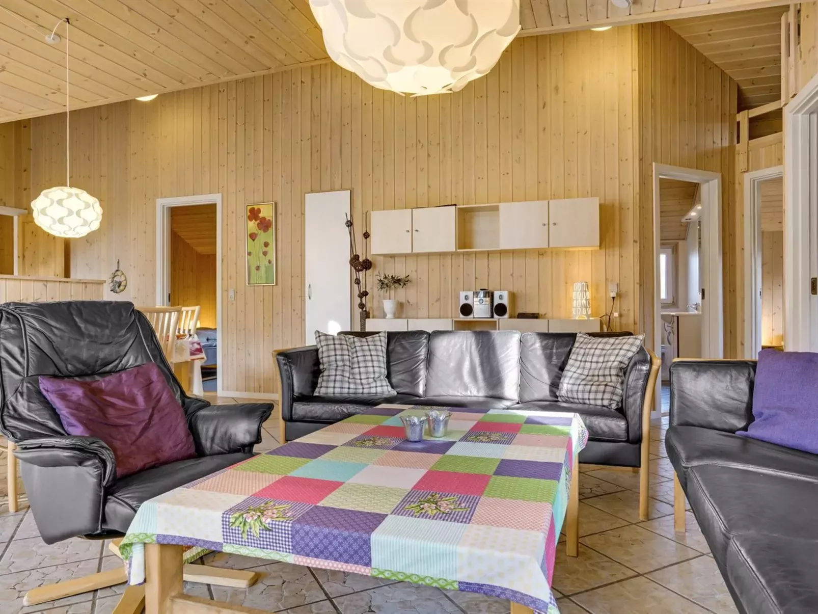 "Tyki" - 12km from the sea-Inside