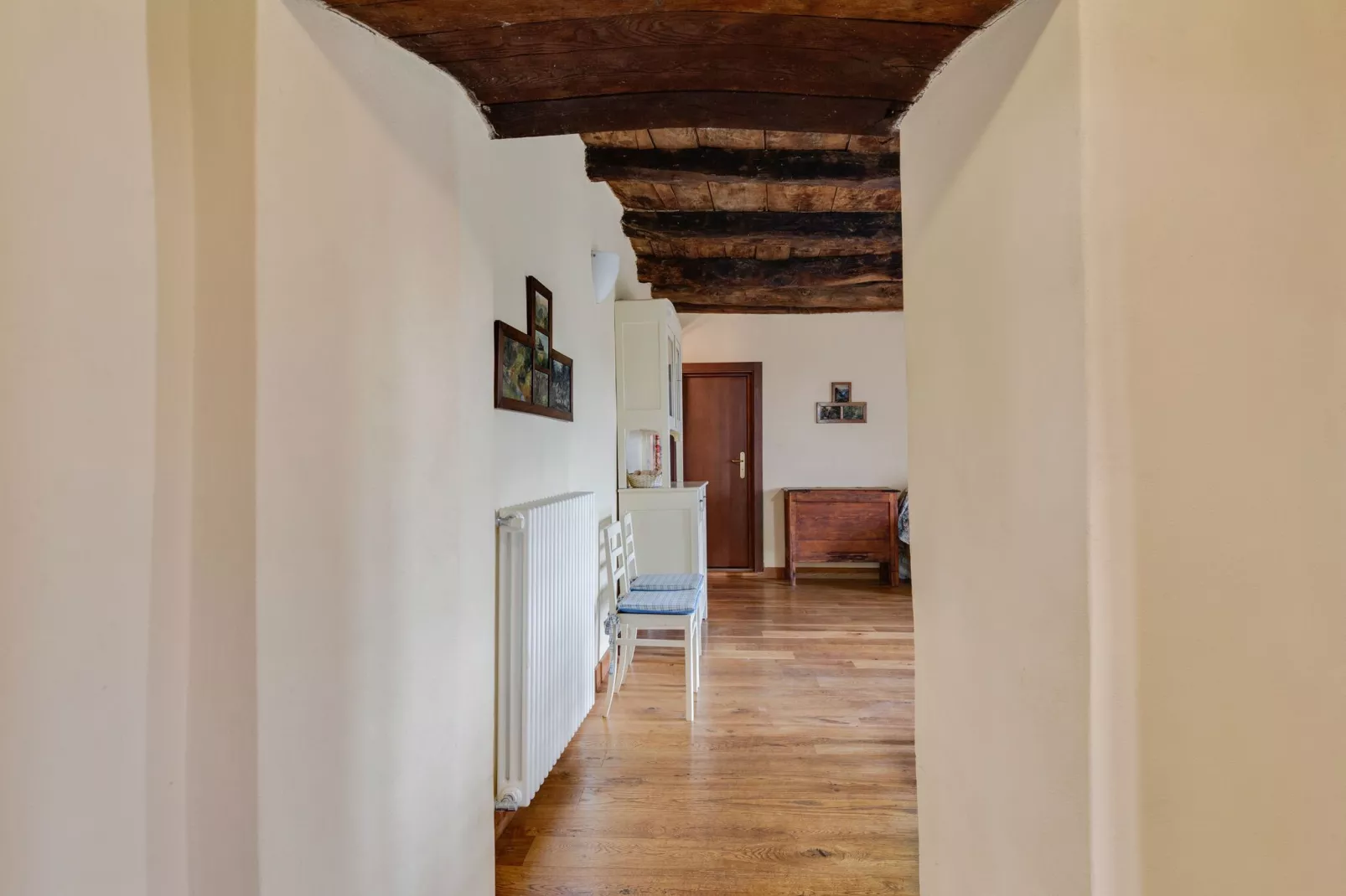 Artemisia-Reception hall