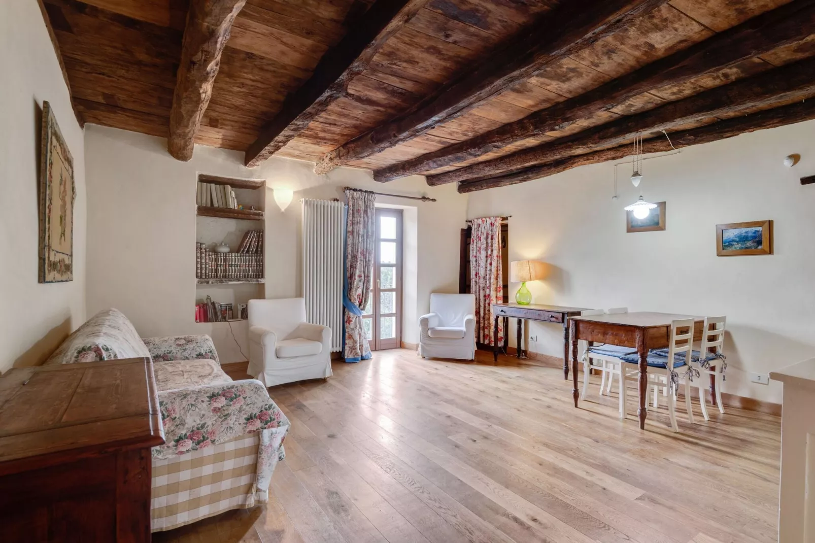 Artemisia-Living room