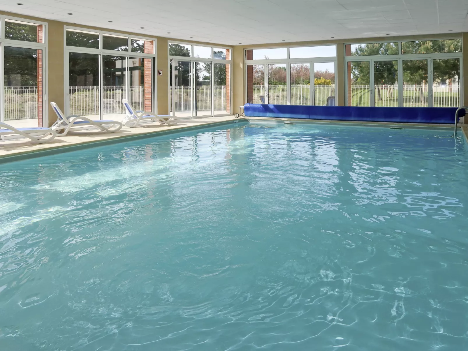 Cap Green 24-Inside