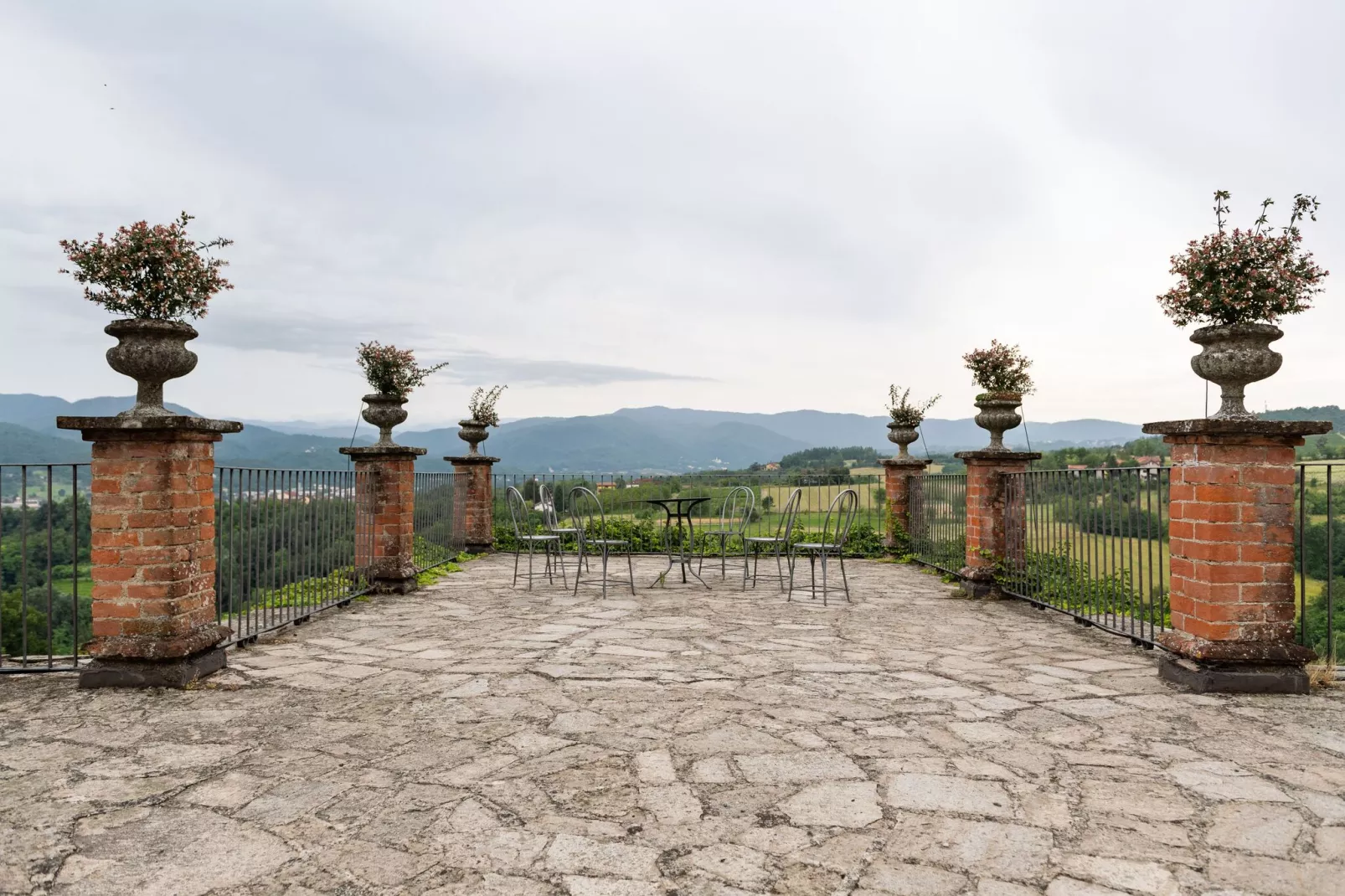 Artemisia-Terrace balcony