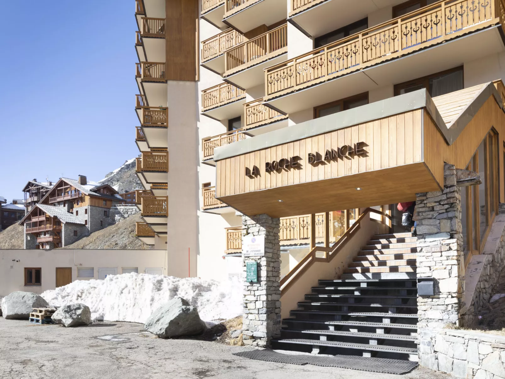 Roche Blanche 183-Outside
