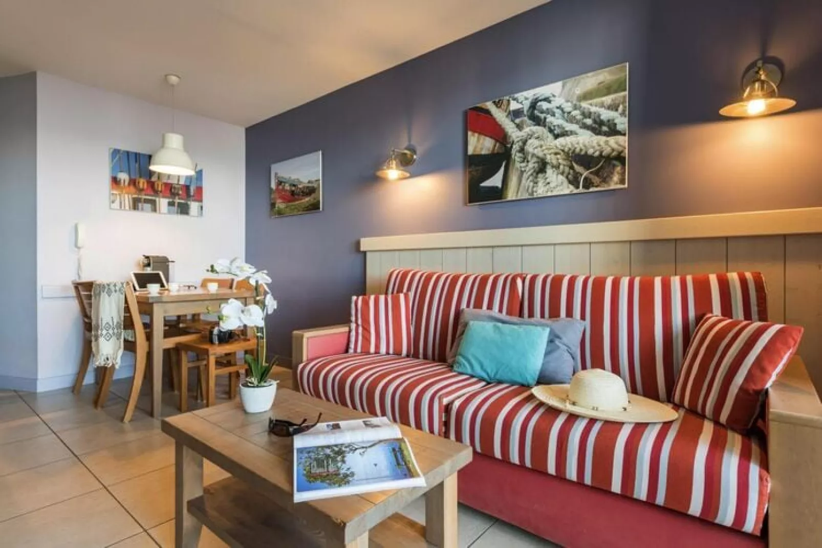 Residence Le Coteau et la Mer Tréboul // 25 Standard - Apt 4 people - 1 bedroom-Living room
